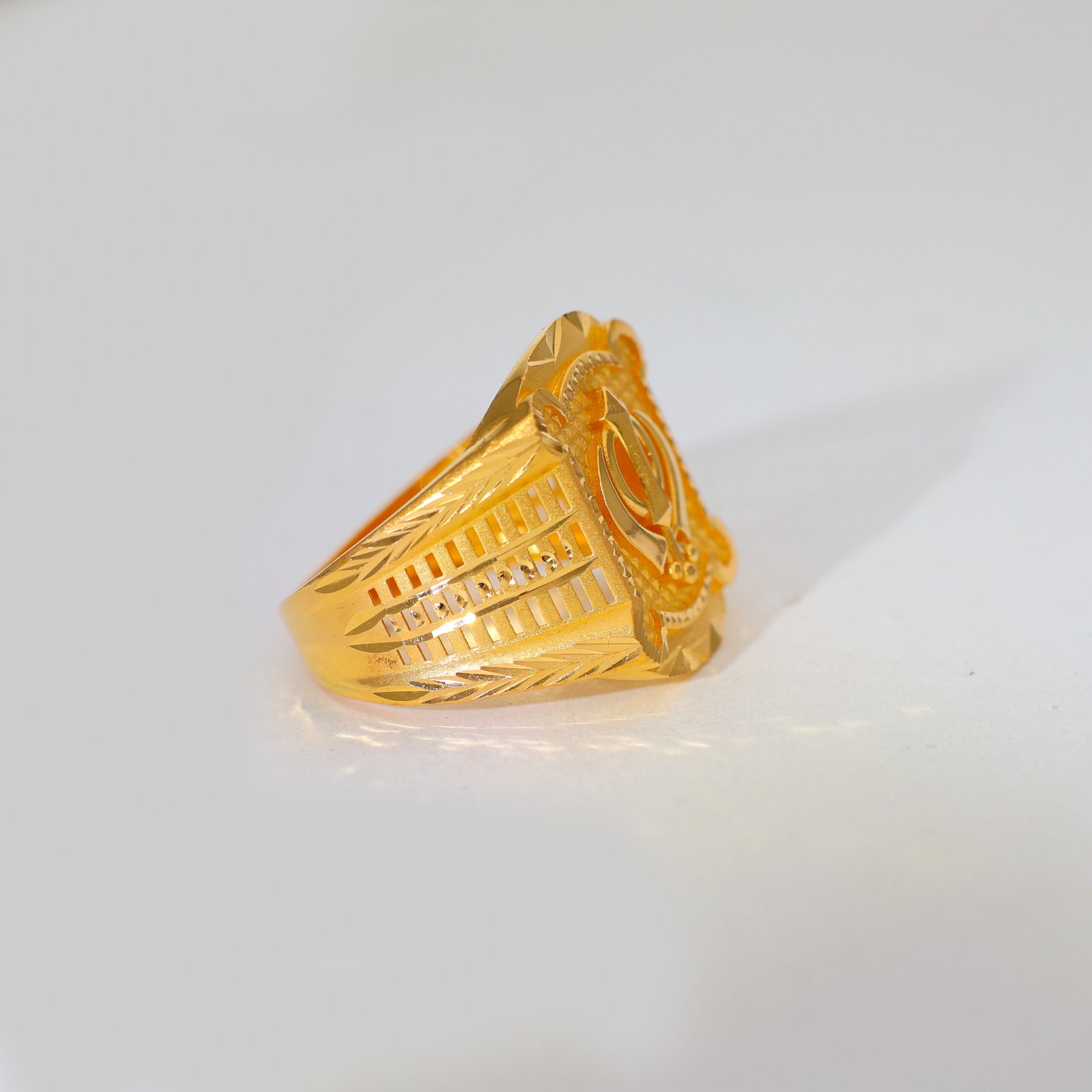 Khanda Heritage Gold Gents Ring - Image 3