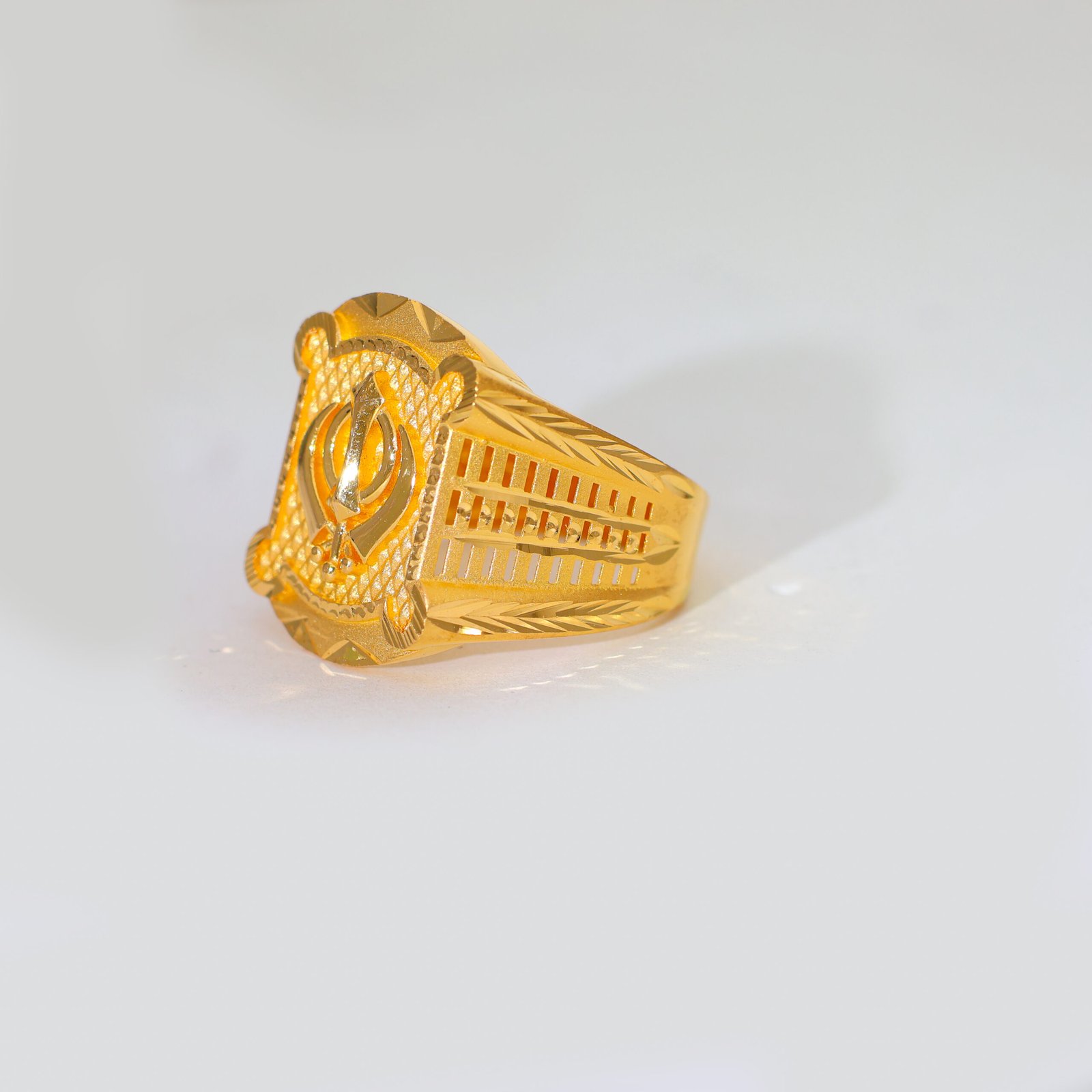 Khanda Heritage Gold Gents Ring - Image 4