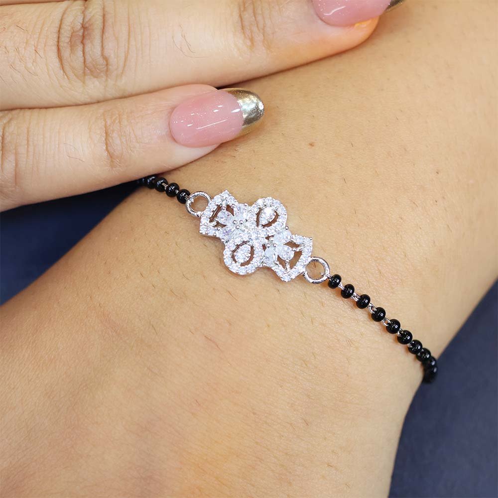 Diamond Flower Girlish Bracelet