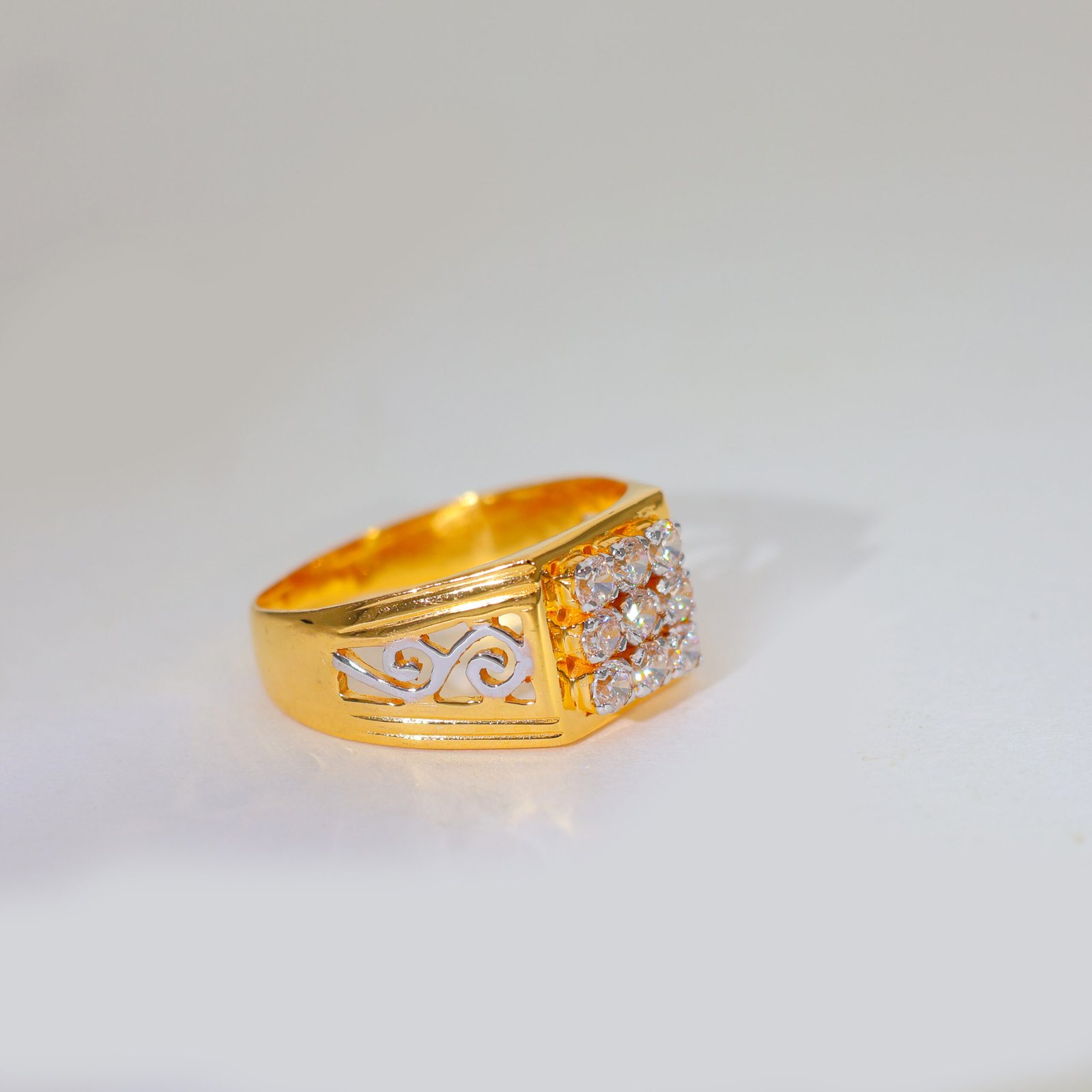 Prestige Square Gold Gents Stone Ring - Image 2