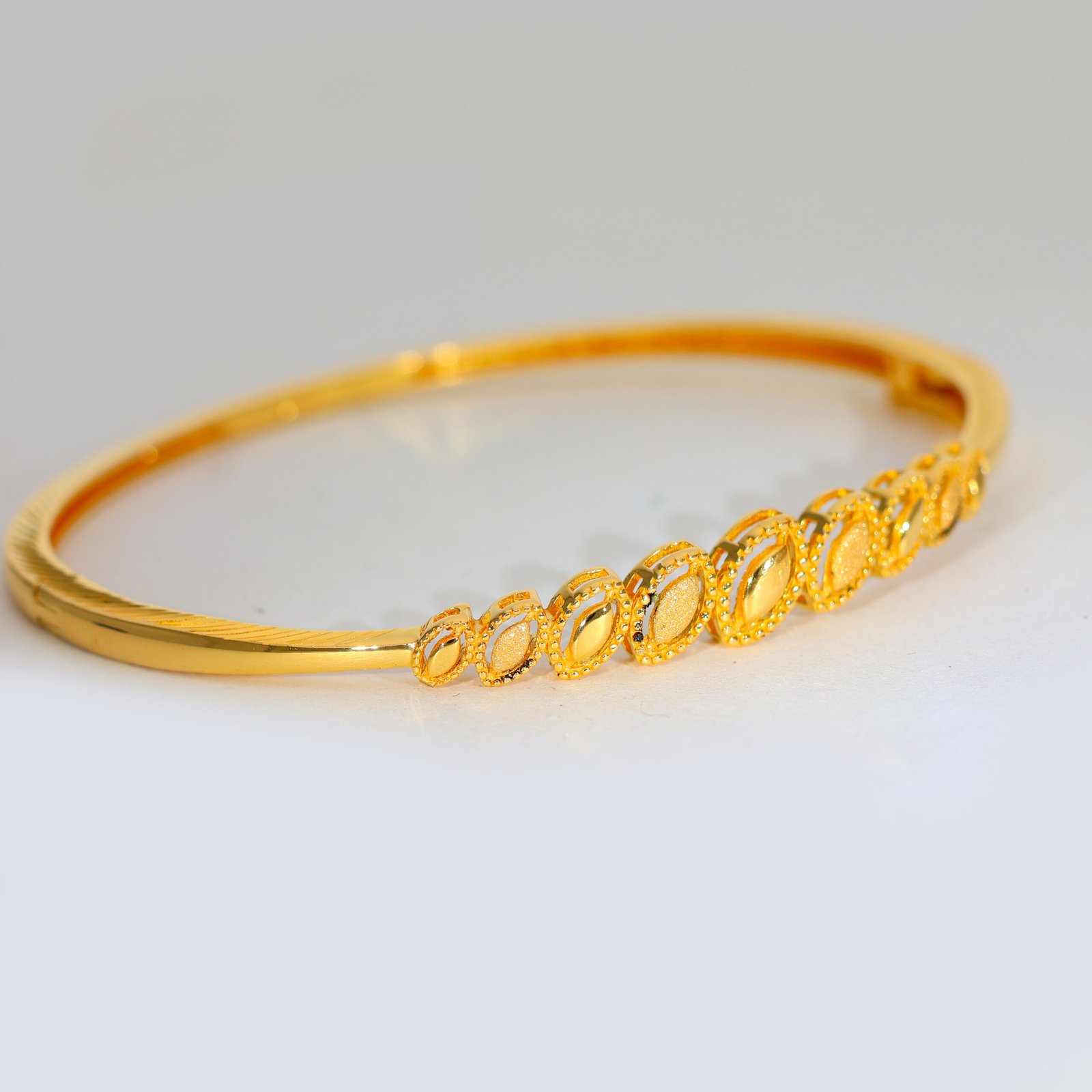 Infinity Grace Gold Ladies Kadha - Image 2