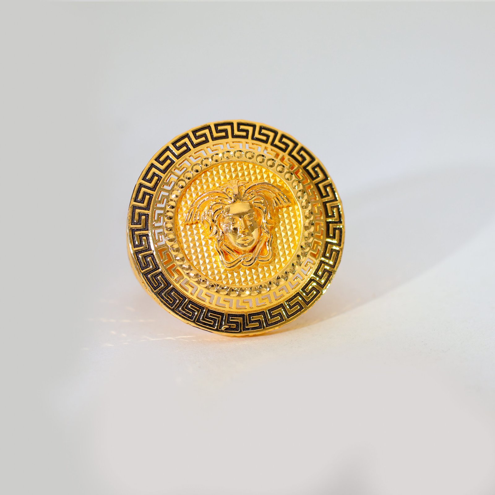 Victory Star Gold Gents Ring - Image 3