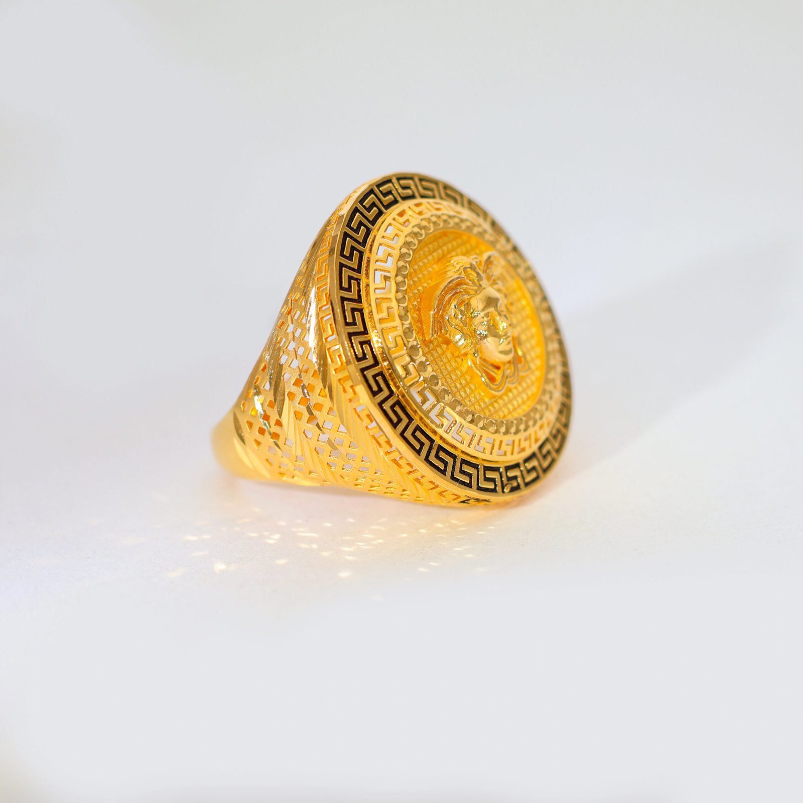 Victory Star Gold Gents Ring - Image 2