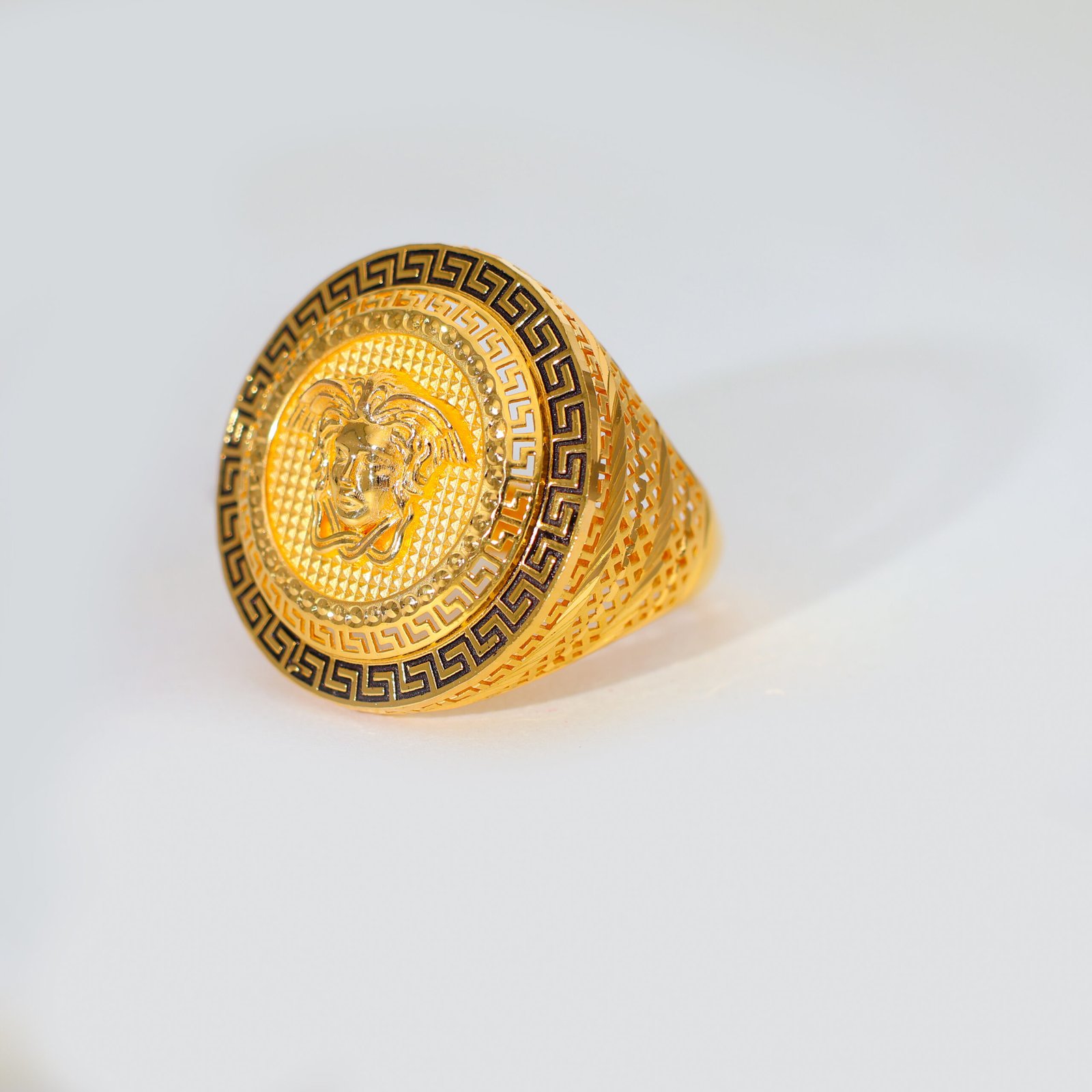 Victory Star Gold Gents Ring - Image 4