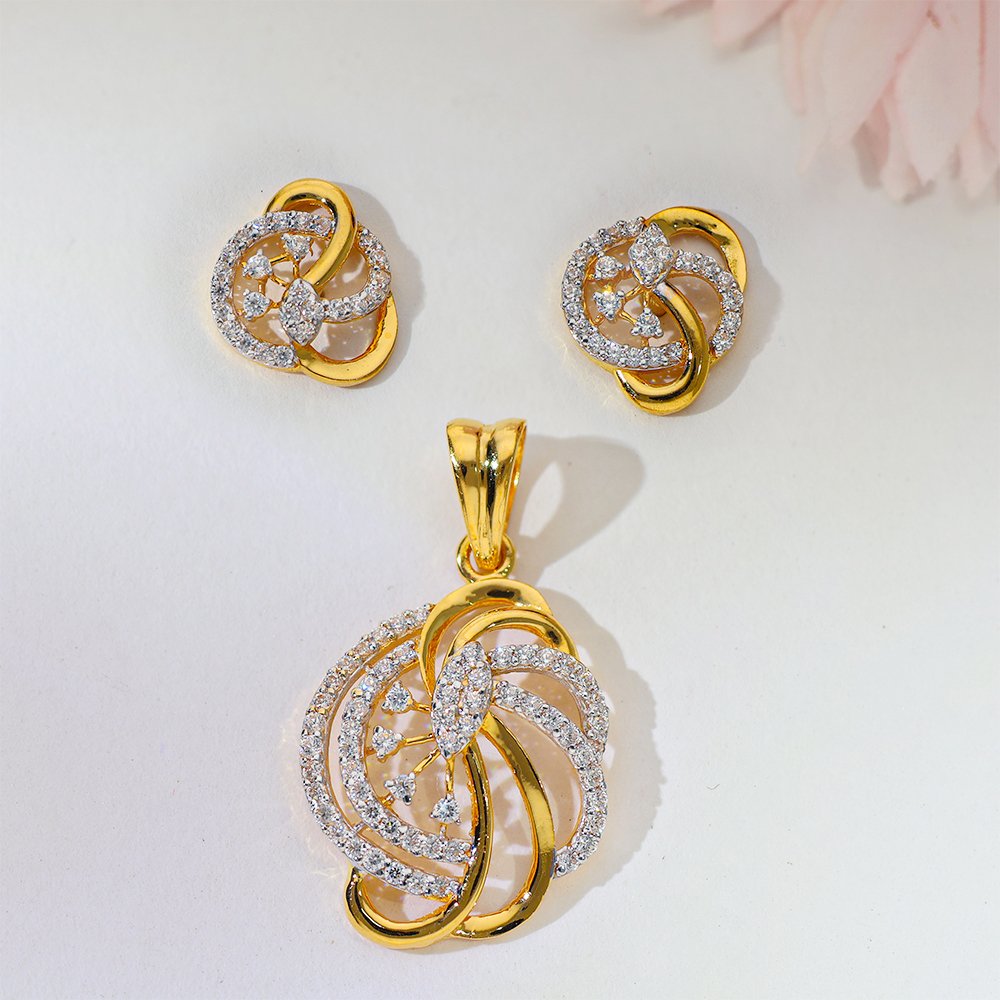 Eternal Loop Gold Pendant Set