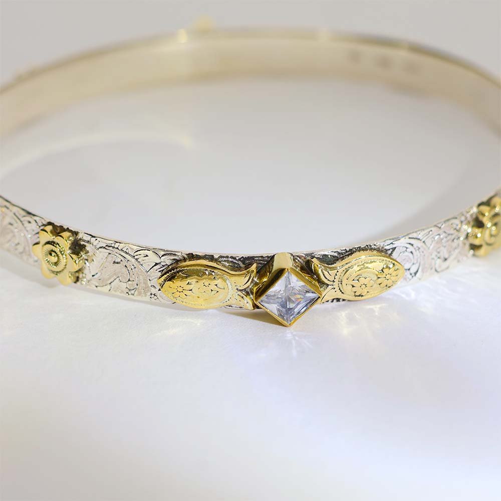 Royal Flower Silver Bangles - Image 3