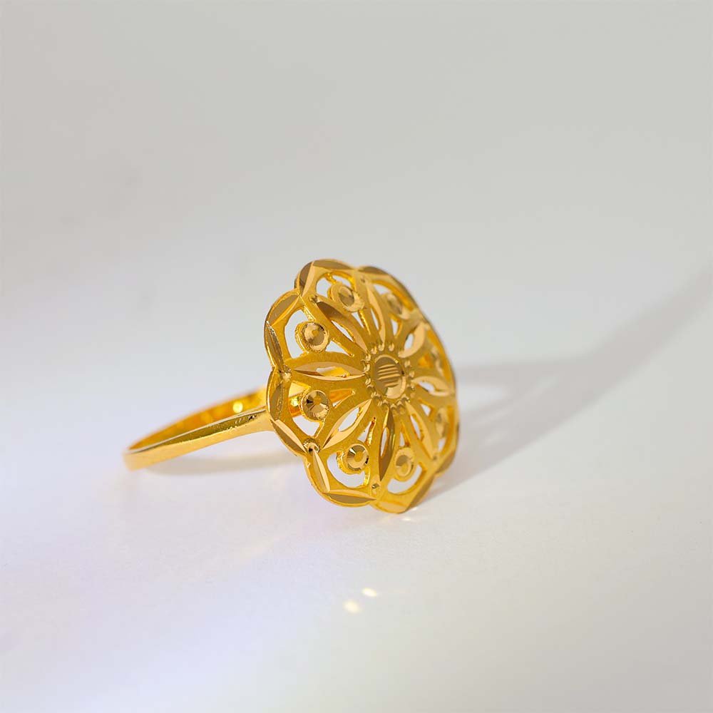 Golden Bloom Ladies Ring - Image 3